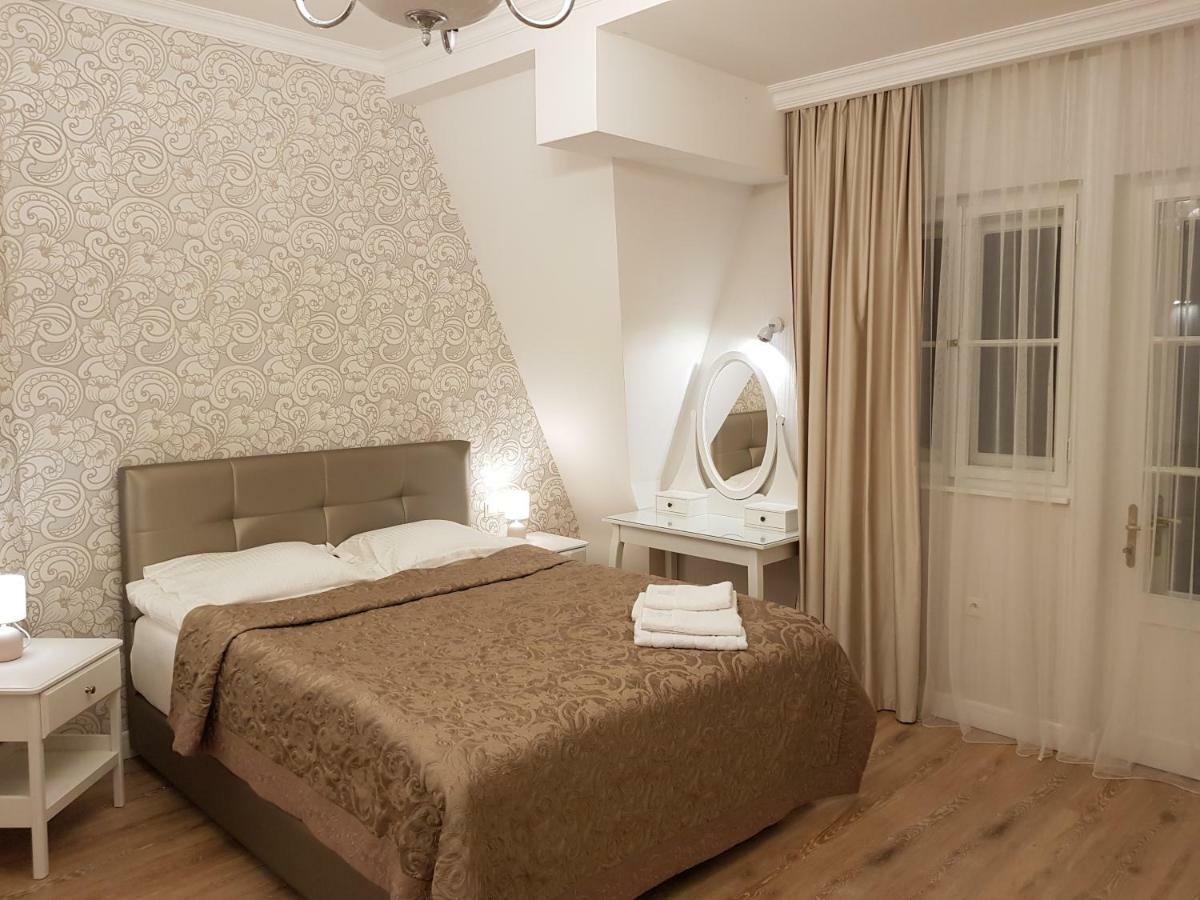 Apartman St. Vladimir Kirche Apartment มาเรียอานซเกลาซนี ภายนอก รูปภาพ